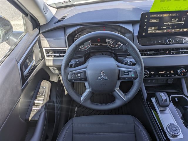 New 2025 Mitsubishi Outlander Trail Edition image 18