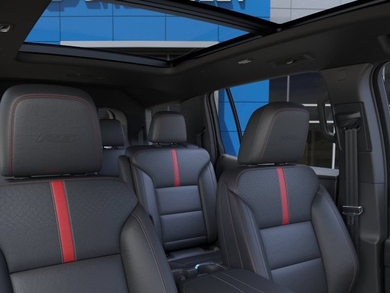 New 2027 Chevrolet Traverse RS w/ LPO, Floor Liner Package AWD/4WD image 24