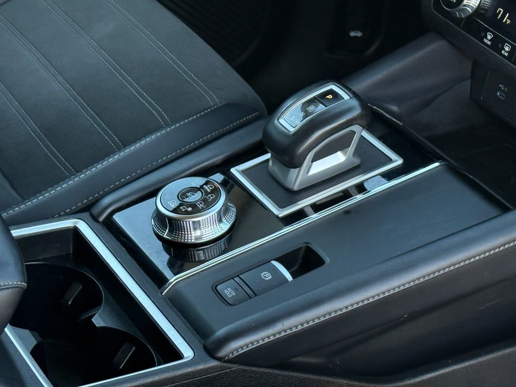 Used 2024 Mitsubishi Outlander SE image 9