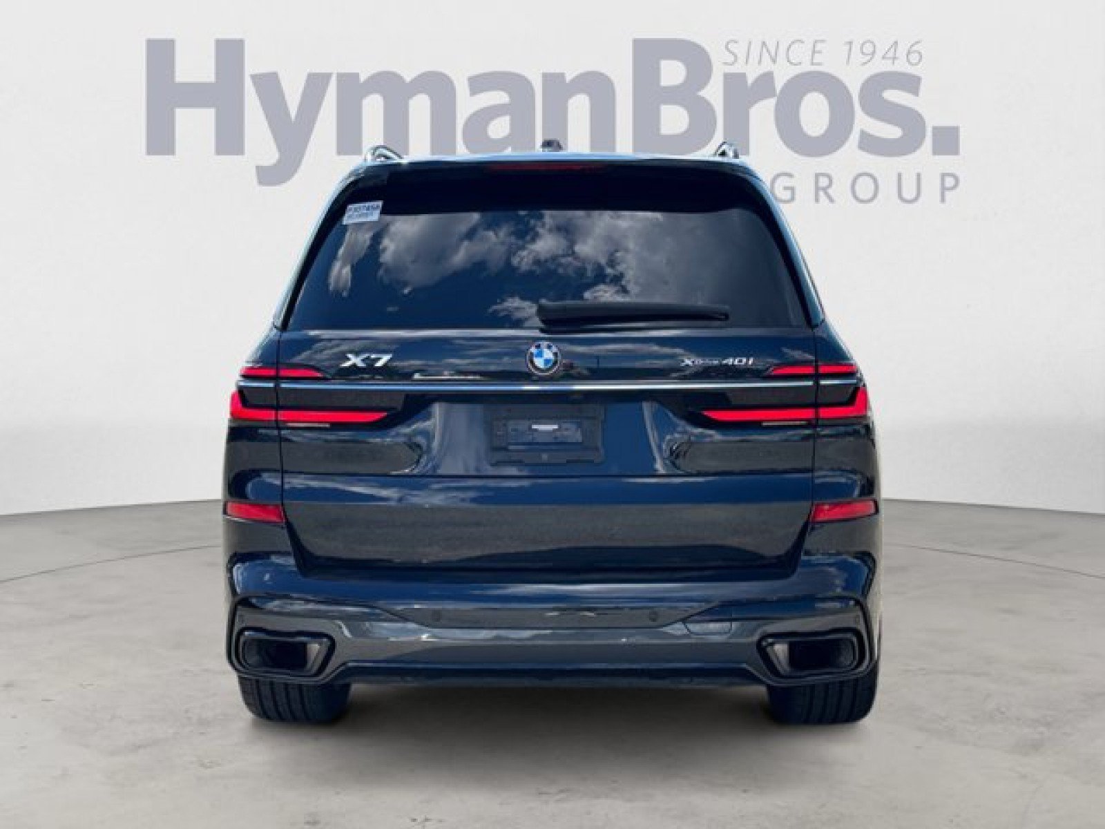Used 2023 BMW X7 xDrive40i w/ Executive Package AWD/4WD image 4