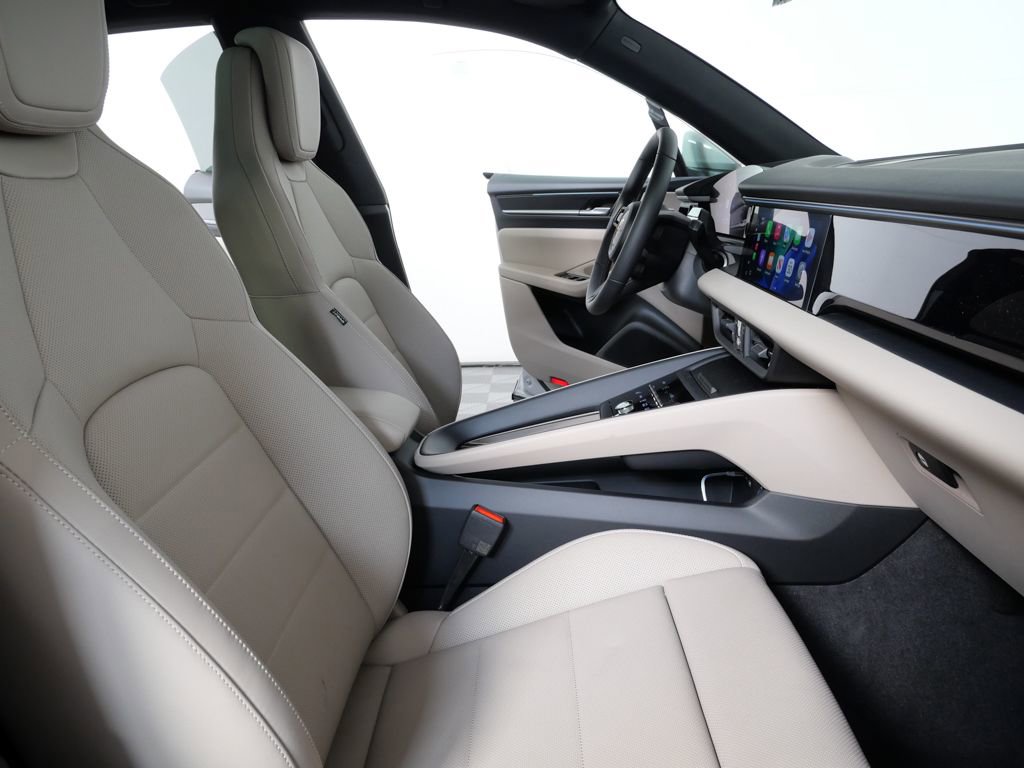 New 2026 Porsche Macan 4 Electric image 20