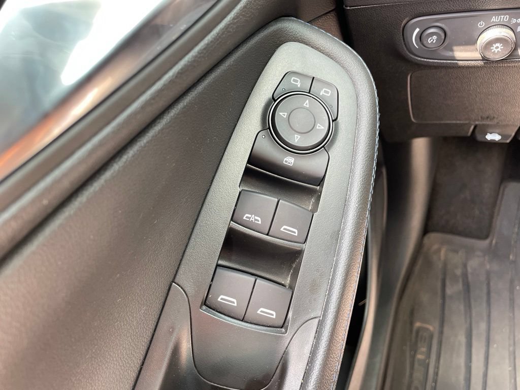 Used 2025 Buick Encore GX Sport Touring w/ Comfort Package FWD image 24
