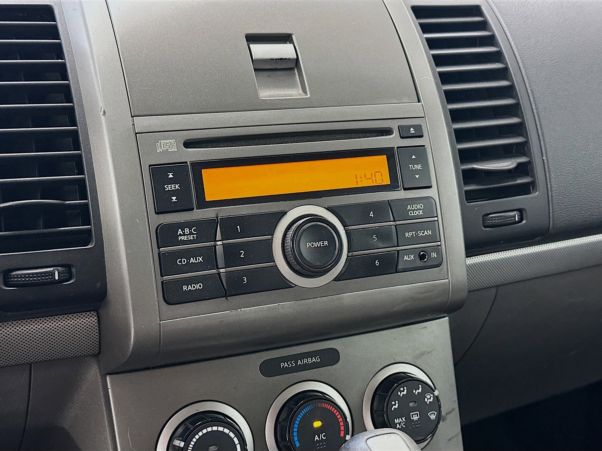 Used 2009 Nissan Sentra 2.0 image 21