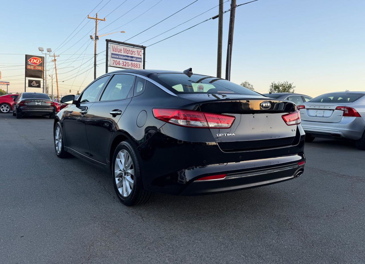 Used 2016 Kia Optima EX w/ Premium Package image 4