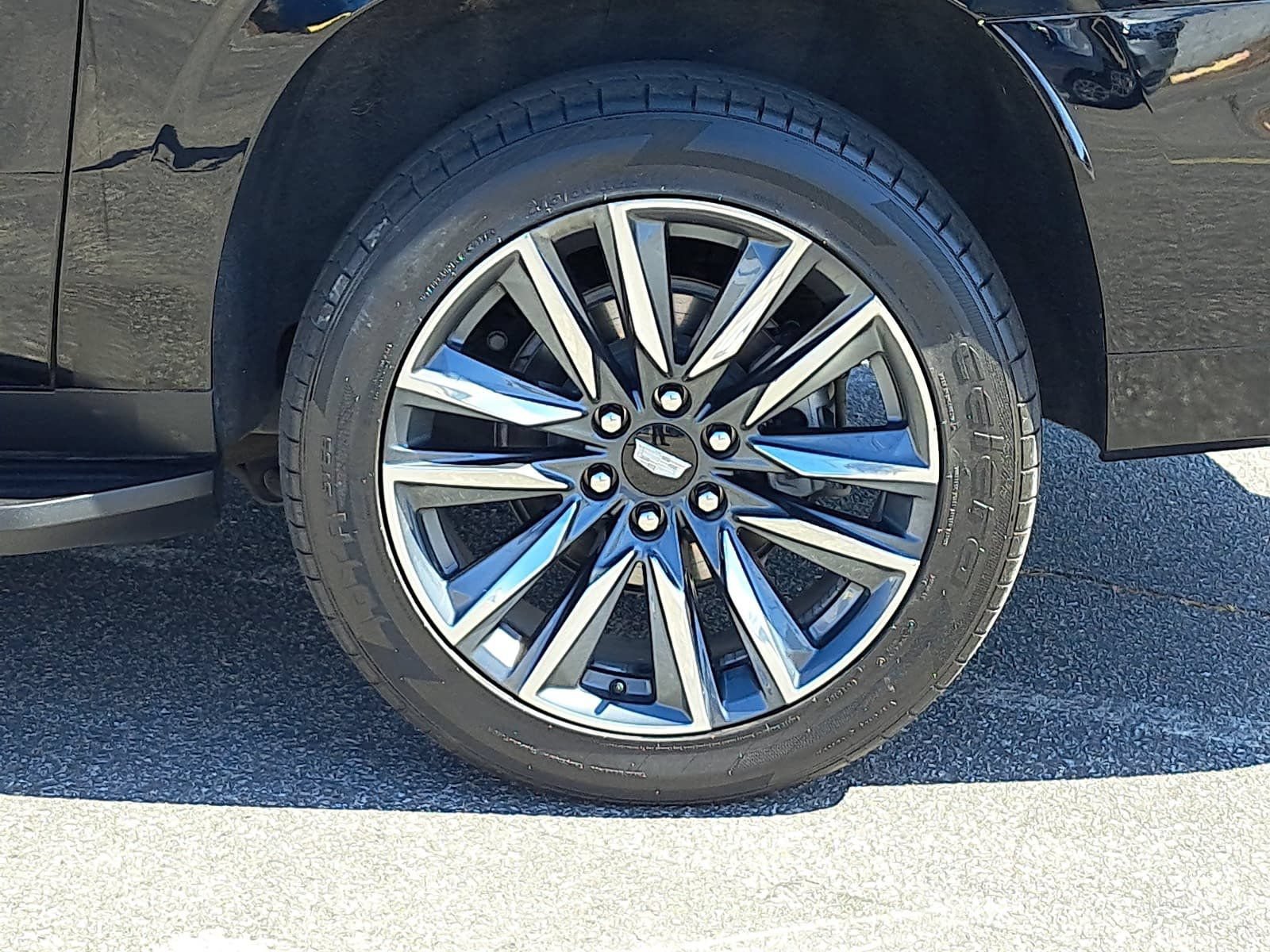 Used 2023 Cadillac Escalade ESV Sport AWD/4WD image 37