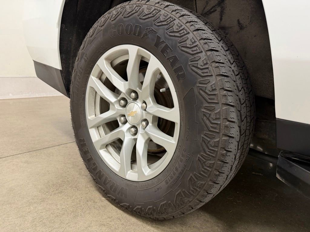 Certified 2023 Chevrolet Suburban LT AWD/4WD image 8