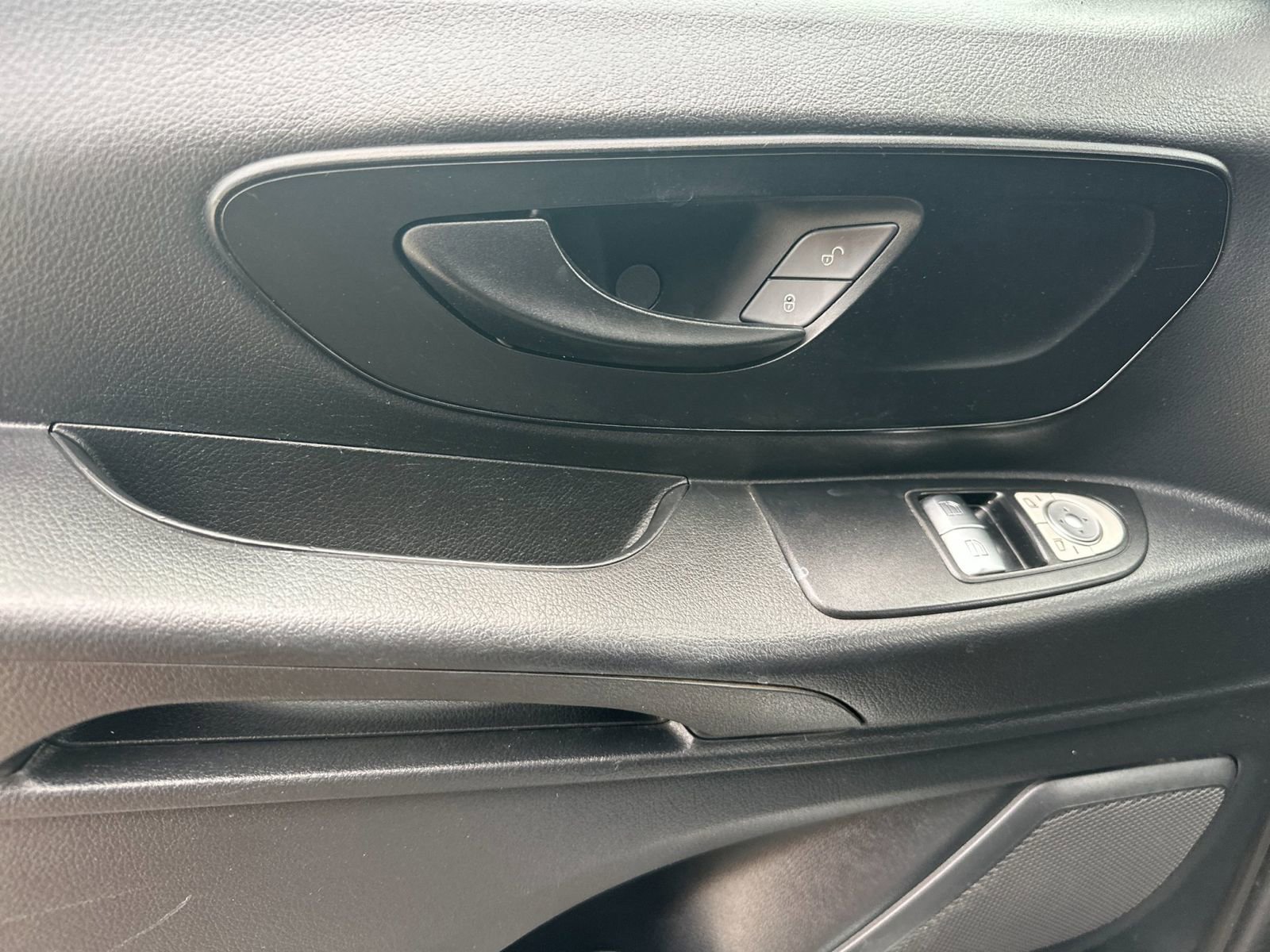 Used 2022 Mercedes-Benz Metris image 11