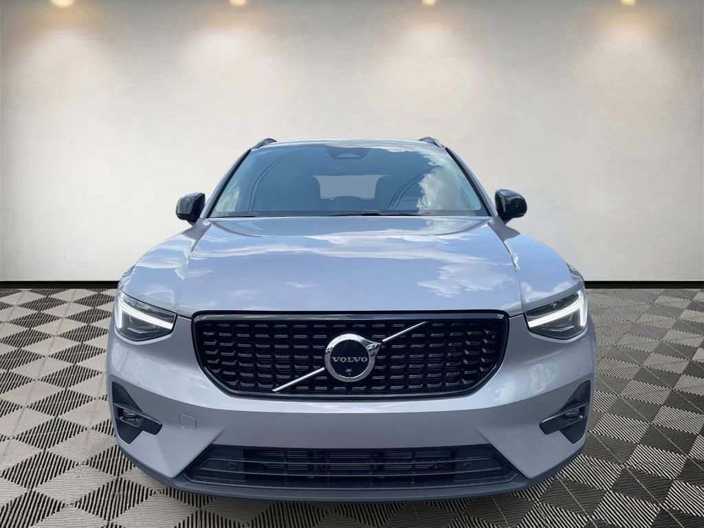 New 2026 Volvo XC40 B5 Plus w/ Protection Package Premier image 7