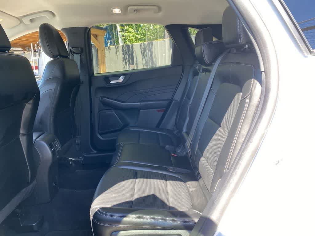 Used 2025 Ford Escape Platinum AWD/4WD image 16