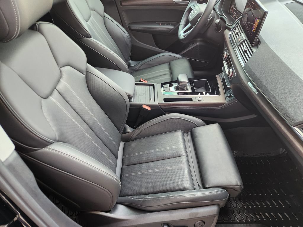 Used 2021 Audi Q5 2.0T Premium Plus w/ Premium Plus Package AWD/4WD image 14