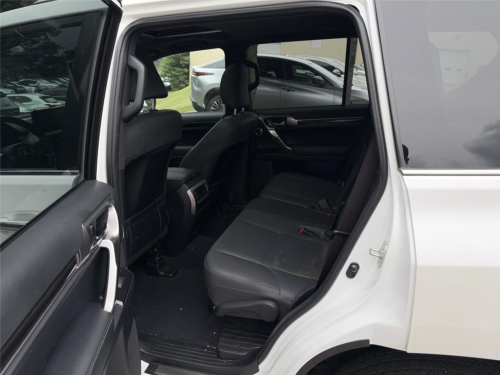 Used 2022 Lexus GX 460 Premium w/ Premium Plus Package AWD/4WD image 12