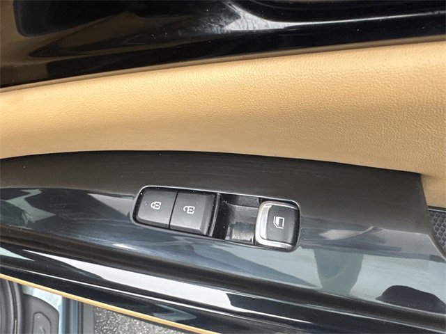 Certified 2024 Kia Carnival EX image 32