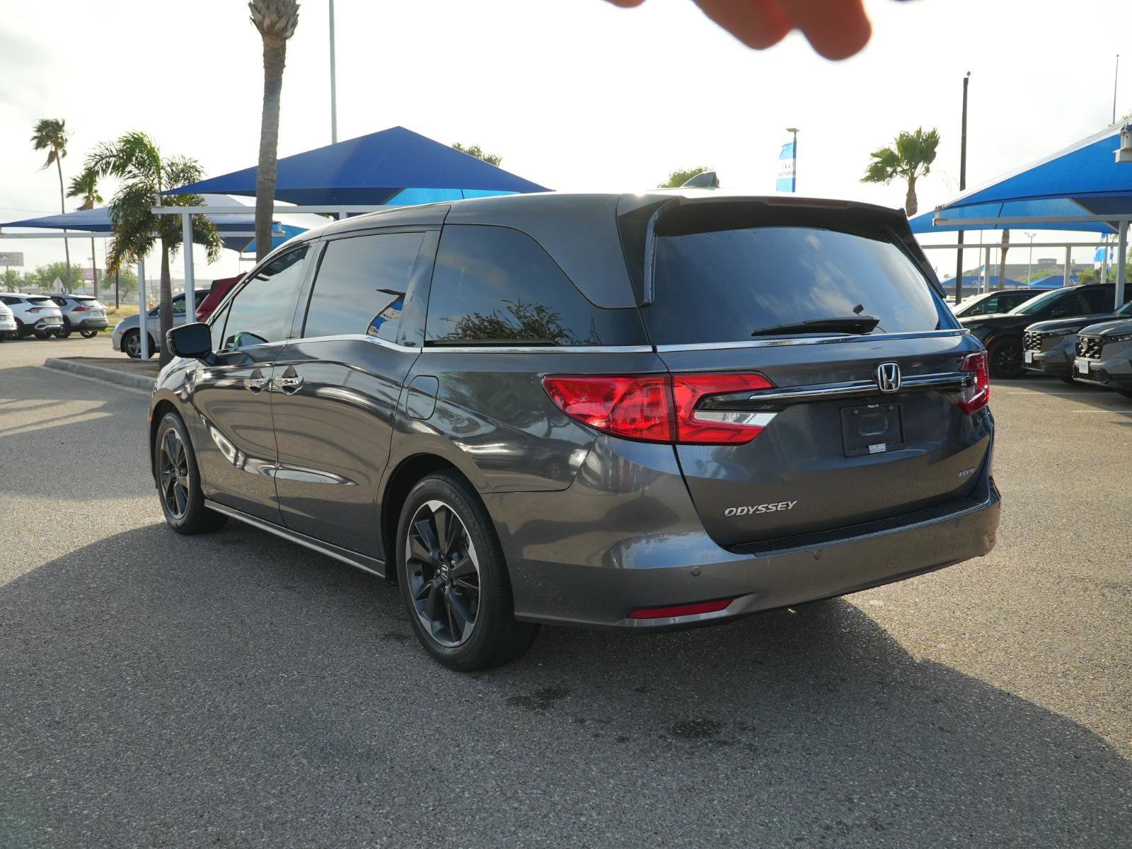Used 2024 Honda Odyssey Elite image 9