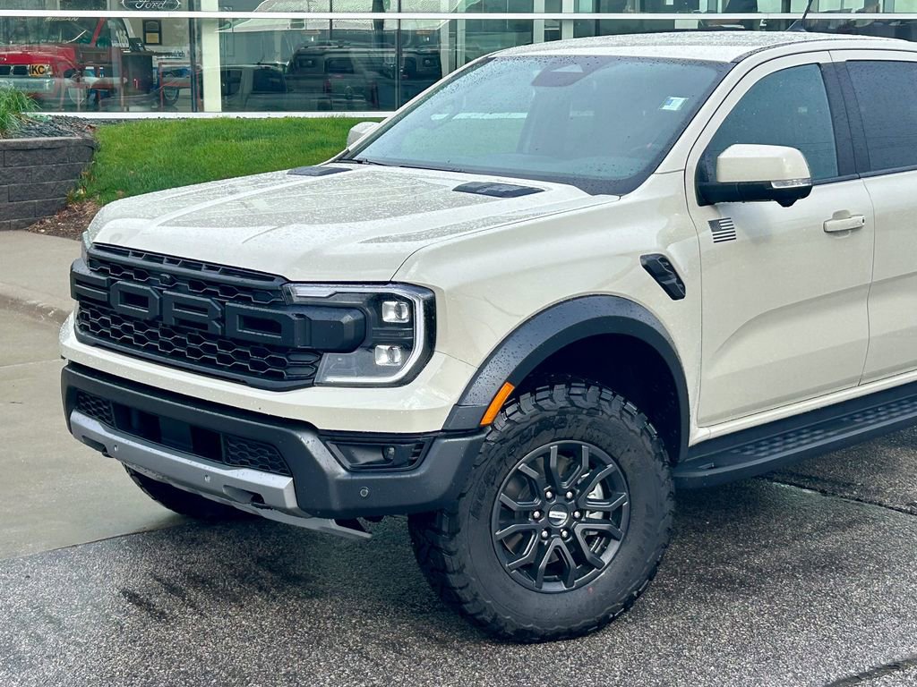 Used 2025 Ford Ranger Raptor image 2