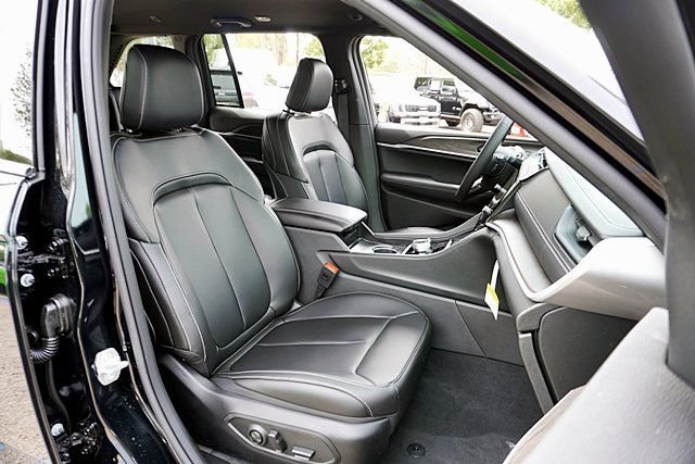 New 2026 Jeep Grand Cherokee Limited AWD/4WD image 15