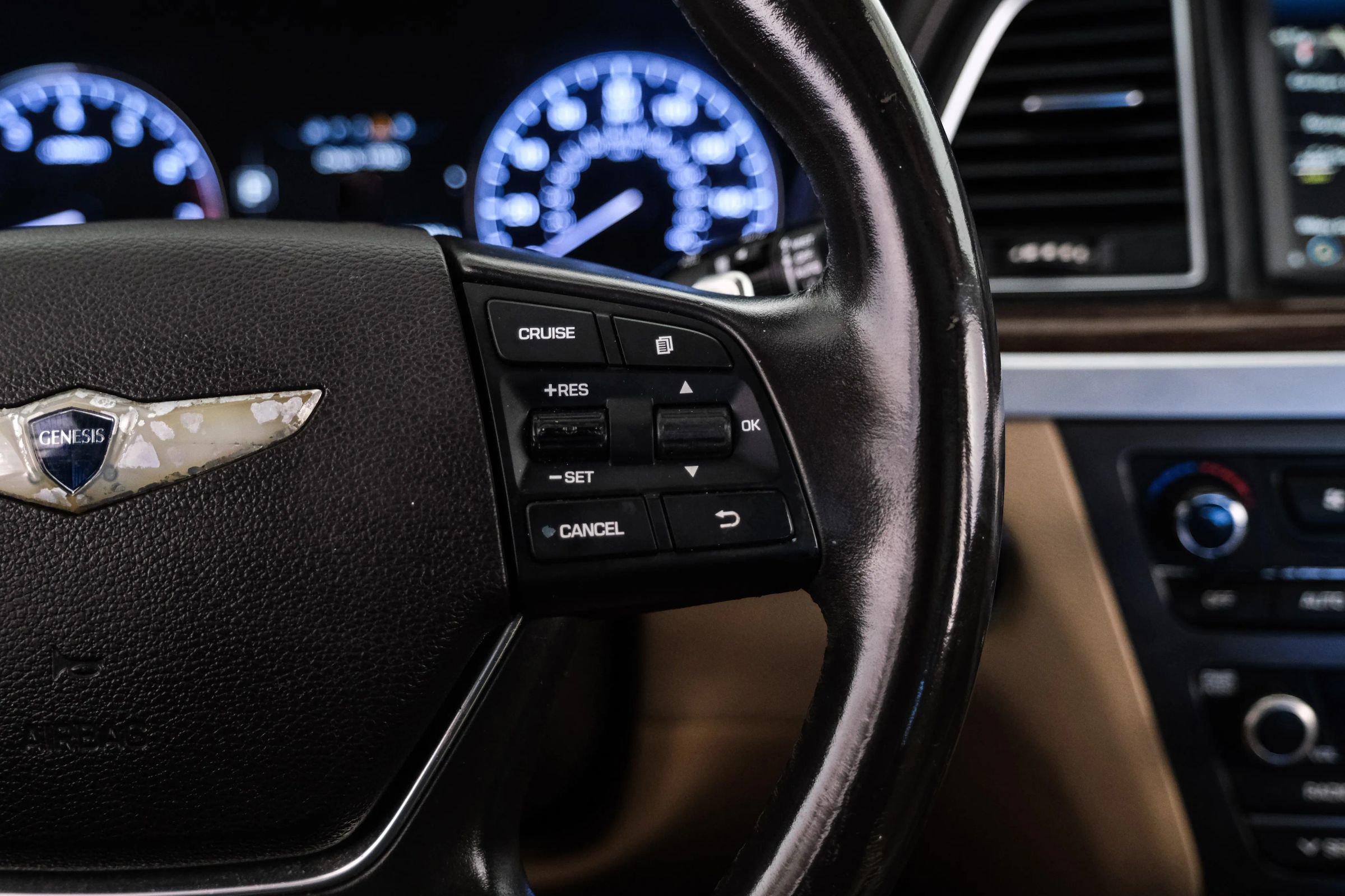 Used 2015 Hyundai Genesis 3.8 w/ Option Group 02 image 16