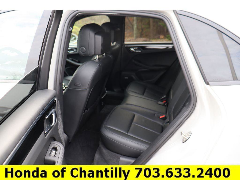 Used 2021 Porsche Macan image 27