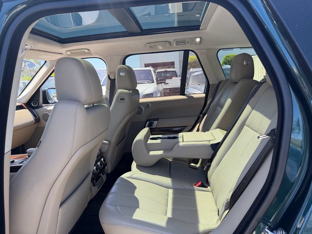 Used 2017 Land Rover Range Rover HSE AWD/4WD image 12