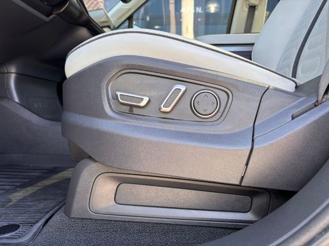 Used 2024 Rivian R1S Adventure image 29