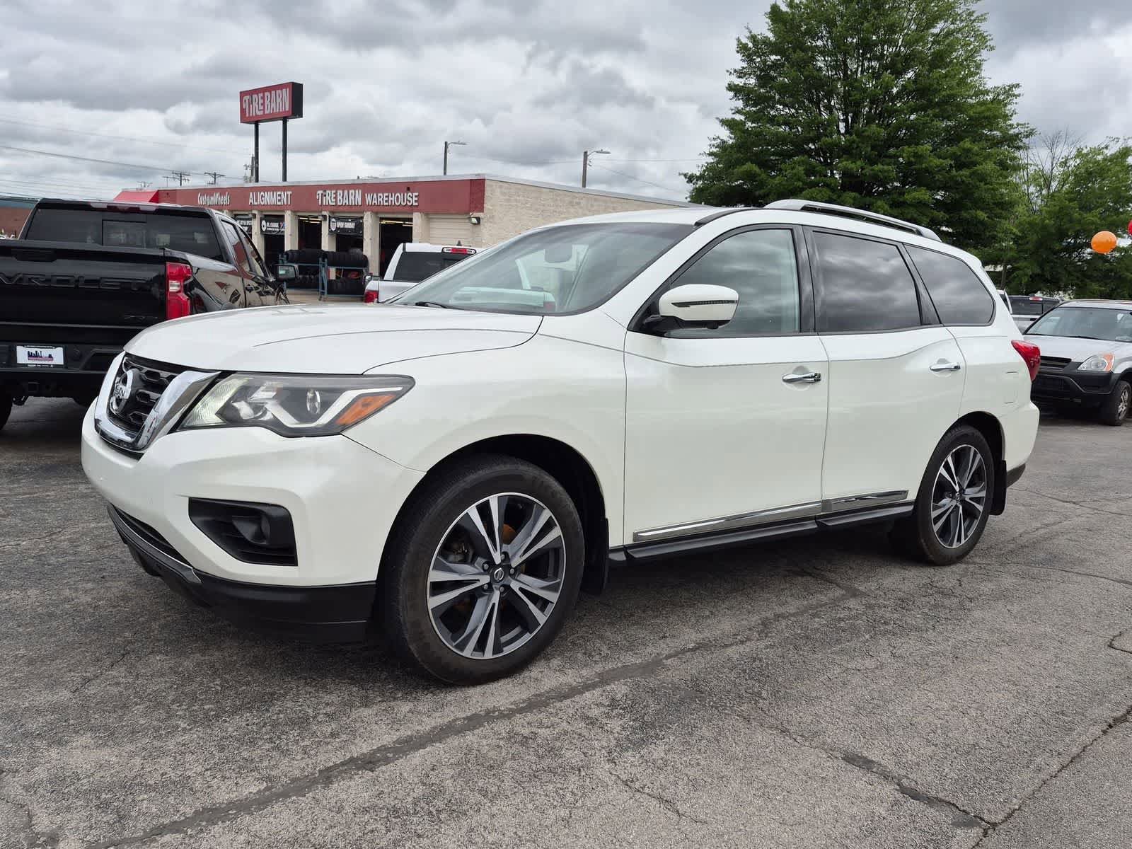 Used 2019 Nissan Pathfinder Platinum AWD/4WD image 4
