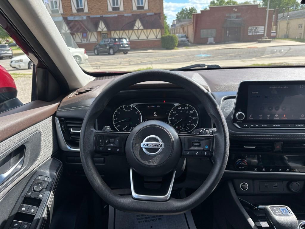Used 2021 Nissan Rogue SV AWD/4WD image 27