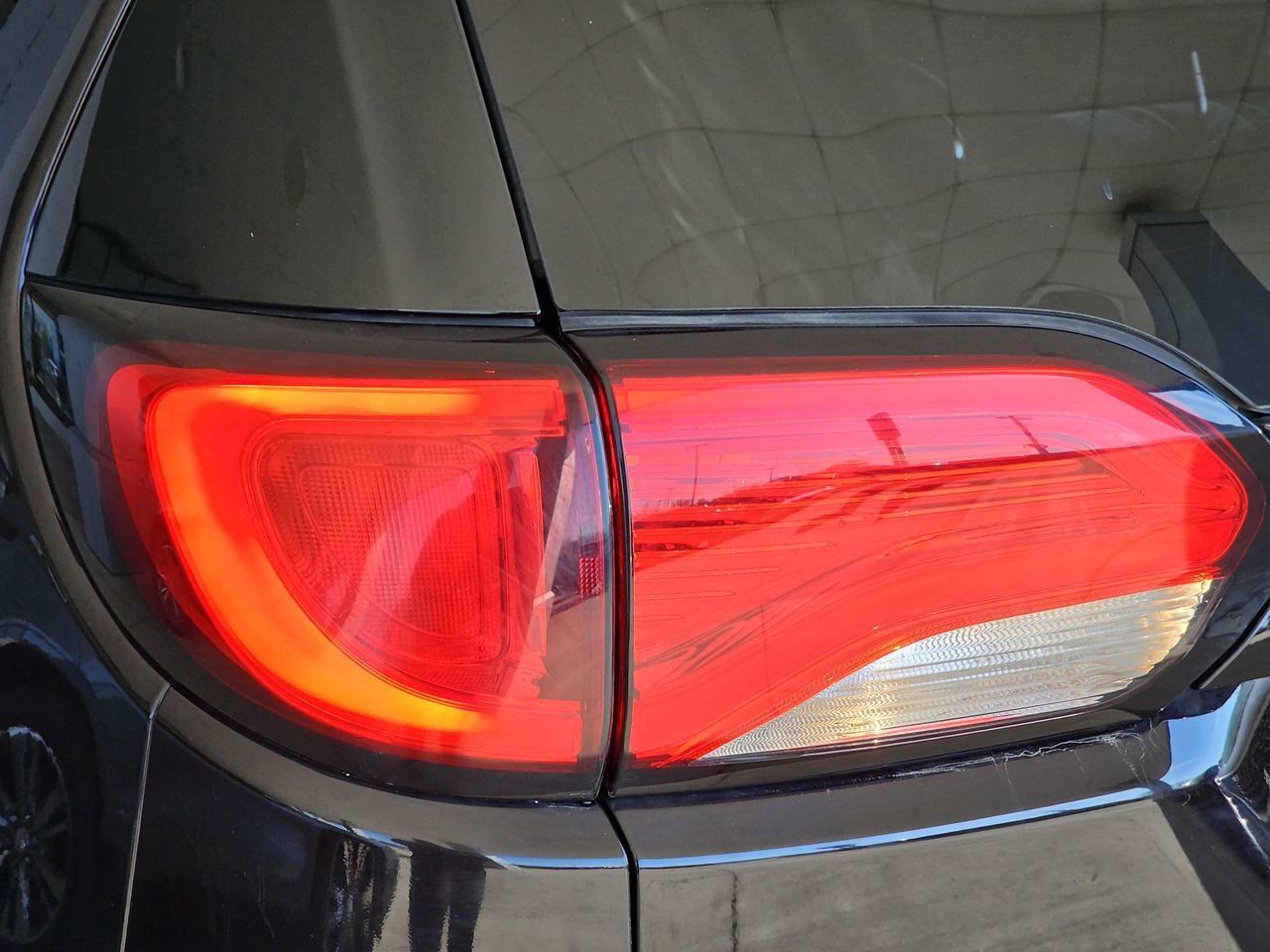 Used 2017 Chrysler Pacifica Touring-L image 40