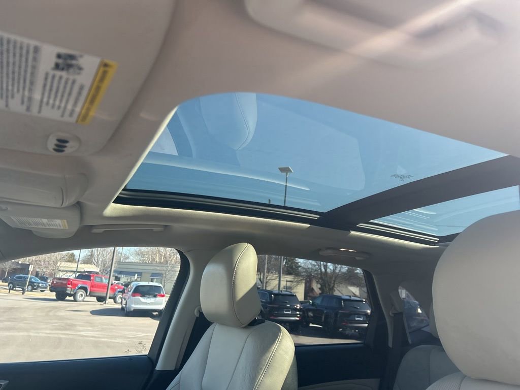 Used 2018 Ford Edge Titanium w/ Equipment Group 301A image 25