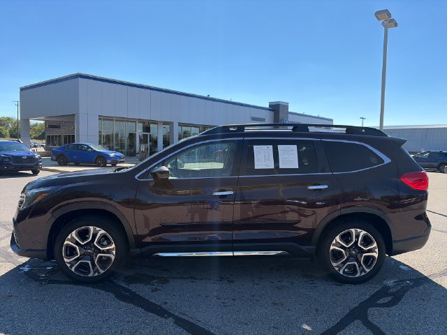 Certified 2025 Subaru Ascent Touring AWD/4WD image 4