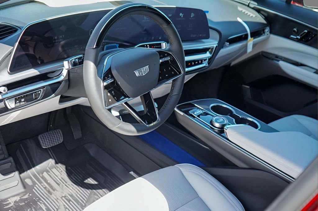 New 2026 Cadillac Lyriq Luxury w/ LPO, Floor Liner Package image 9