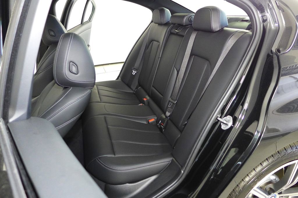 Used 2023 BMW 330e w/ Driving Assistance Package image 21