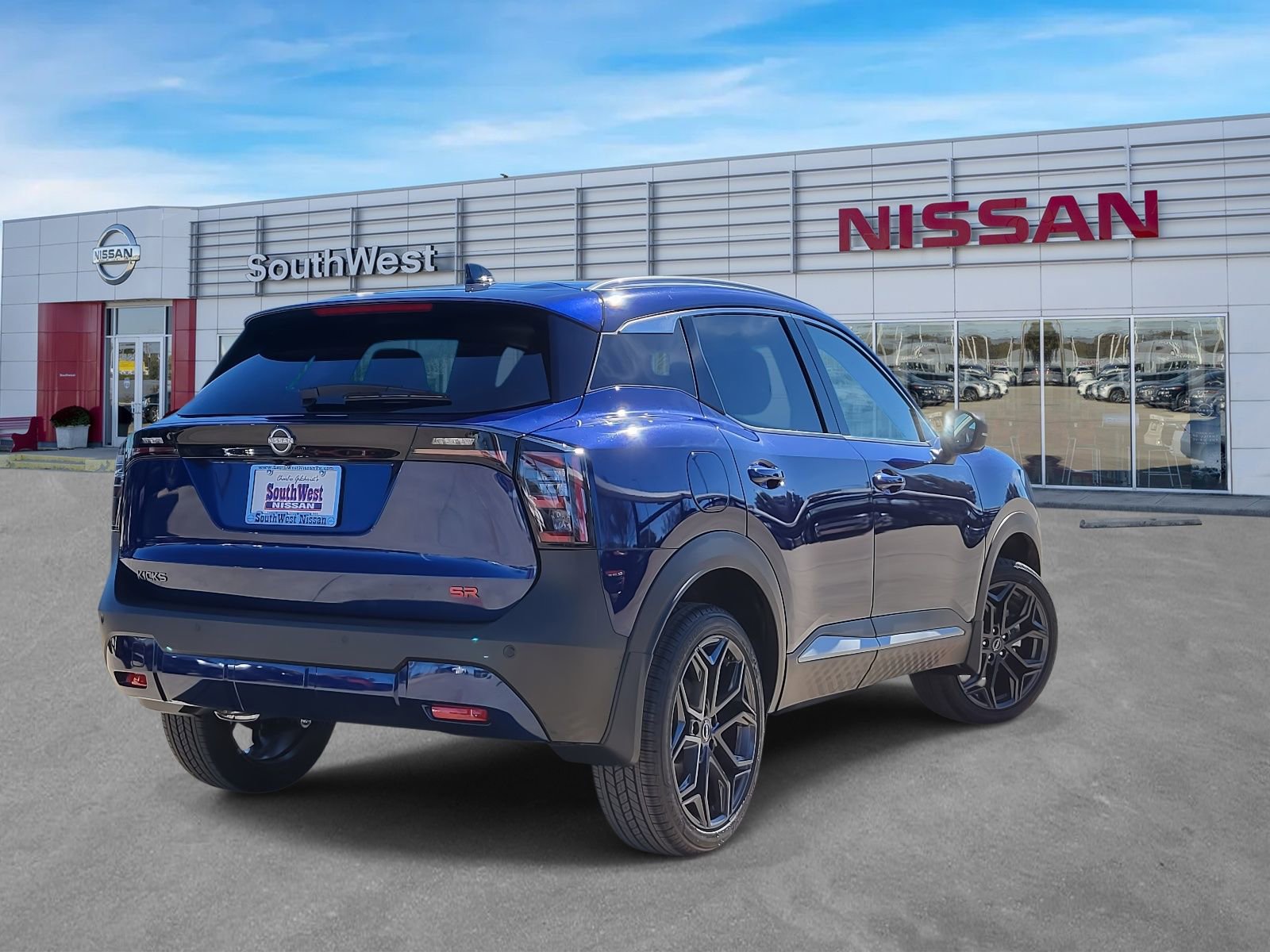 New 2026 Nissan Kicks SR w/ SR Premium Package FWD image 6