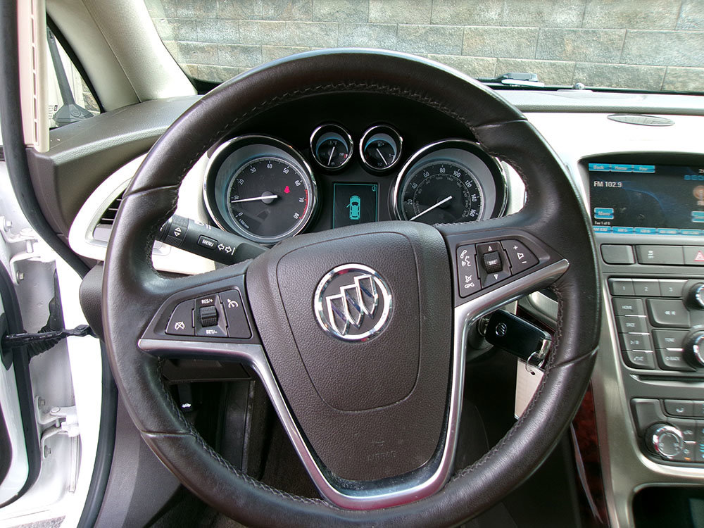 Used 2014 Buick Verano FWD image 17