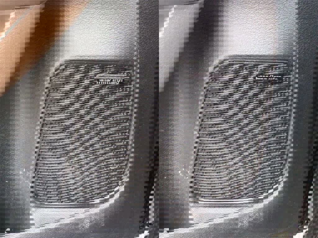 Used 2017 Chrysler Pacifica Limited image 30