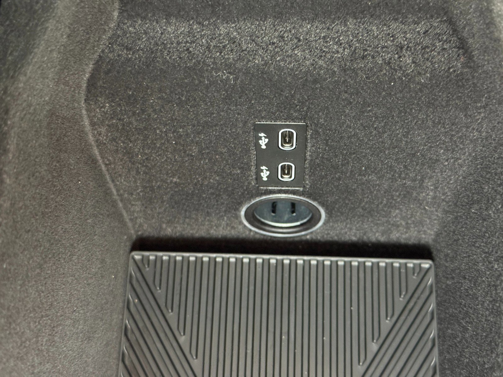 Used 2023 BMW i7 xDrive60 w/ Parking Assistance Package image 35