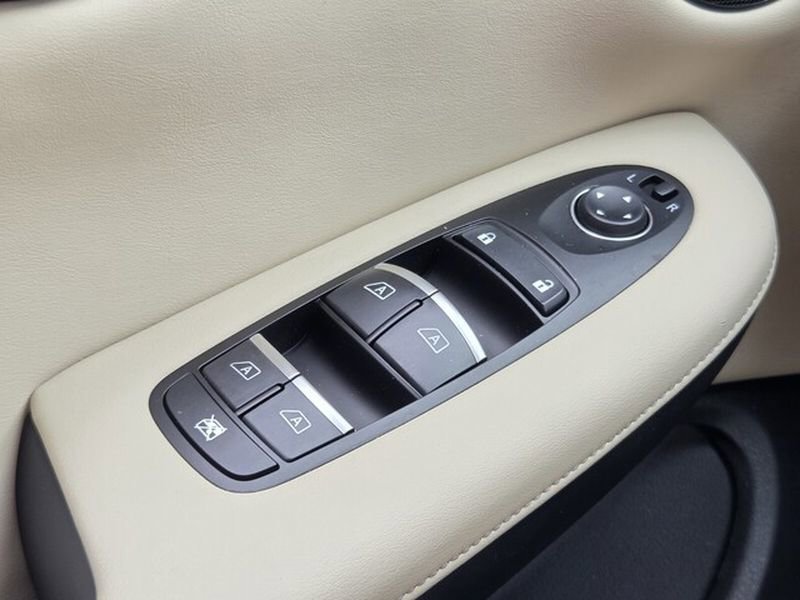 Used 2020 INFINITI QX50 Essential w/ Convenience Package FWD image 33