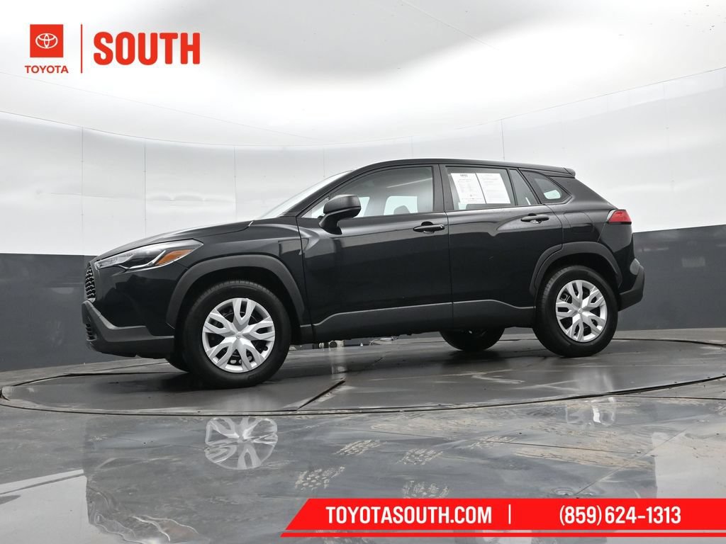 Used 2024 Toyota Corolla Cross L AWD/4WD image 39