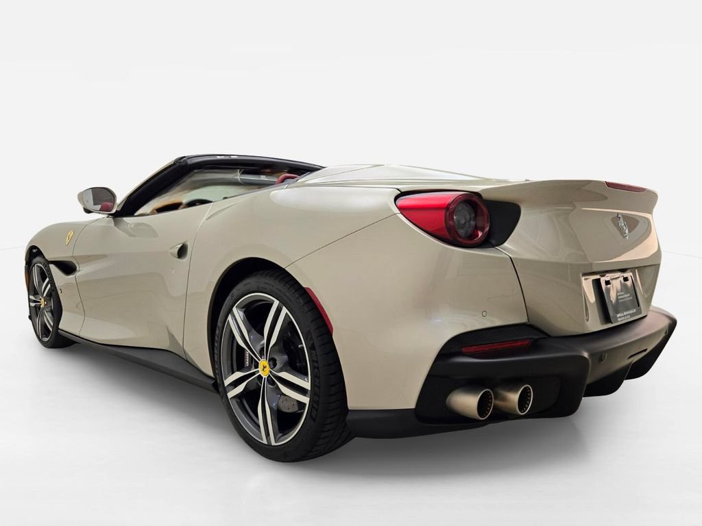 Used 2023 Ferrari Portofino M RWD image 12