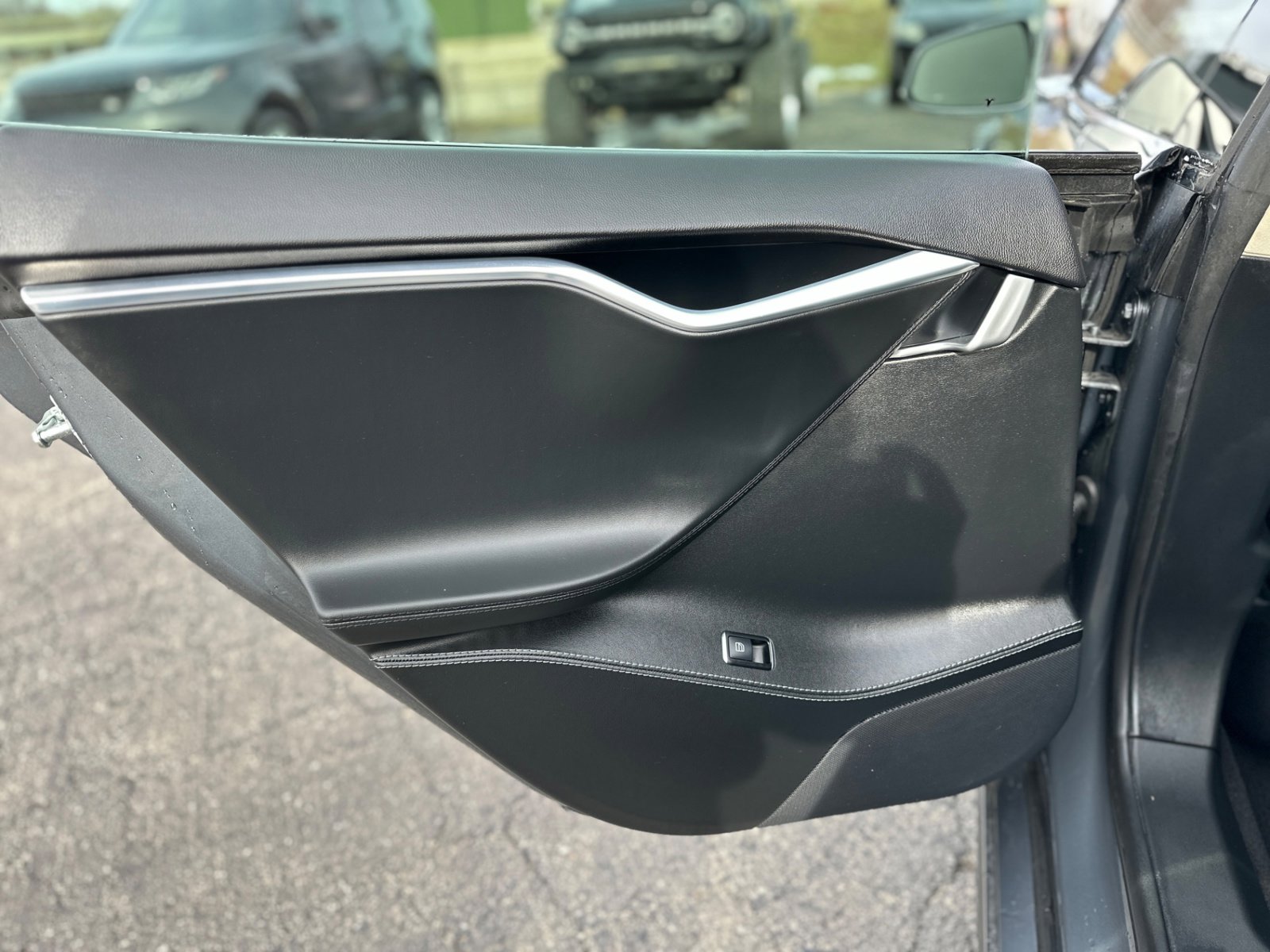 Used 2014 Tesla Model S 85 image 35