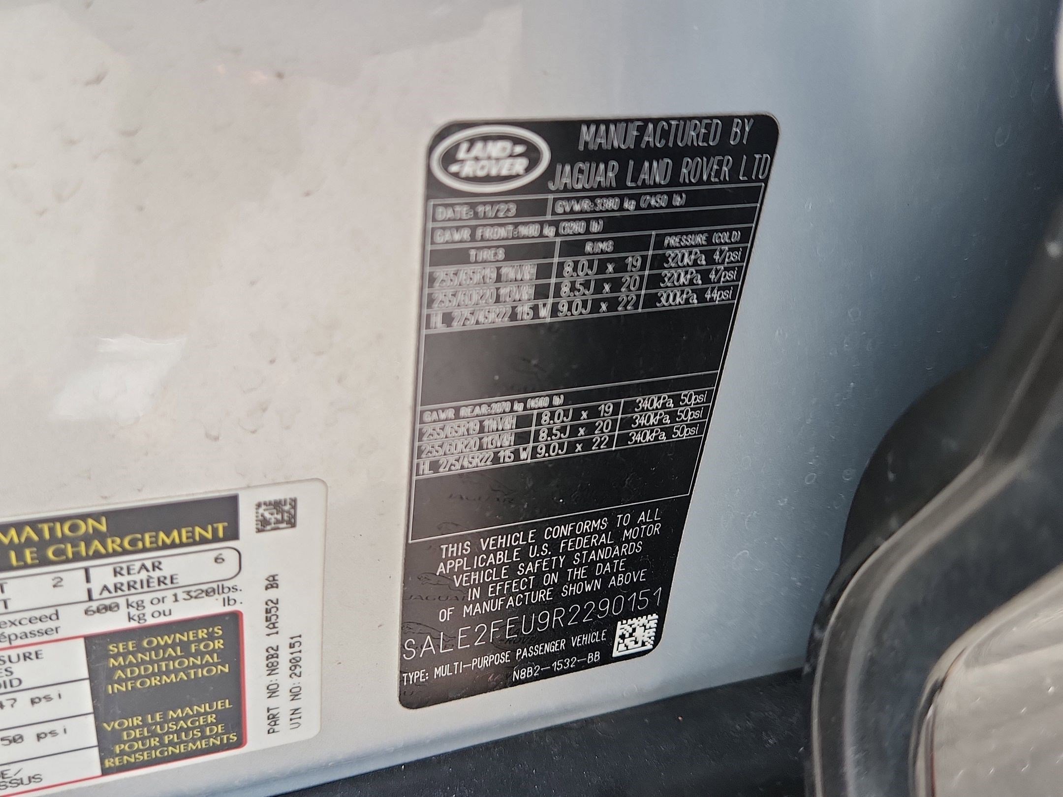 Certified 2024 Land Rover Defender 130 X-Dynamic SE image 20