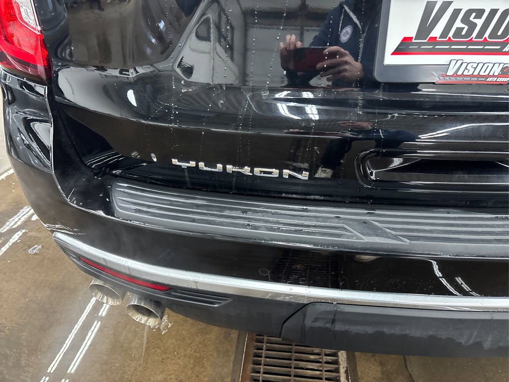 Used 2024 GMC Yukon XL Denali image 15