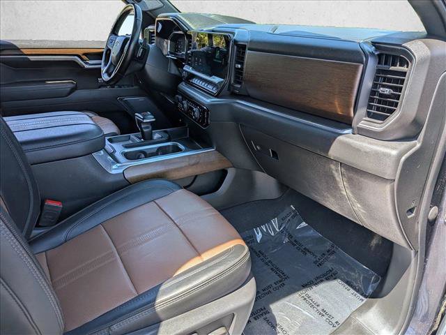 Used 2023 Chevrolet Silverado 1500 High Country w/ High Country Premium Package AWD/4WD image 29