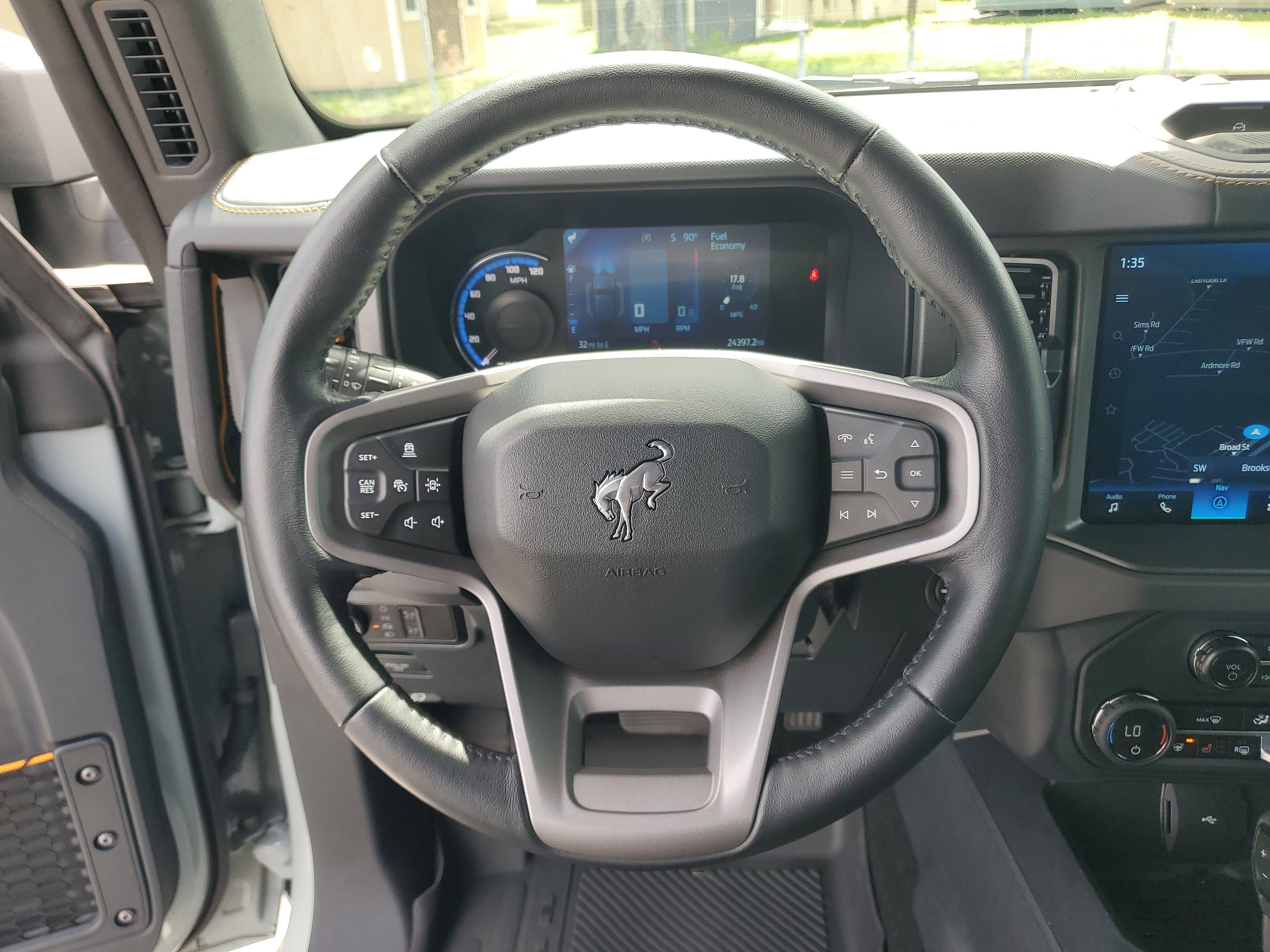 Used 2024 Ford Bronco Badlands image 26