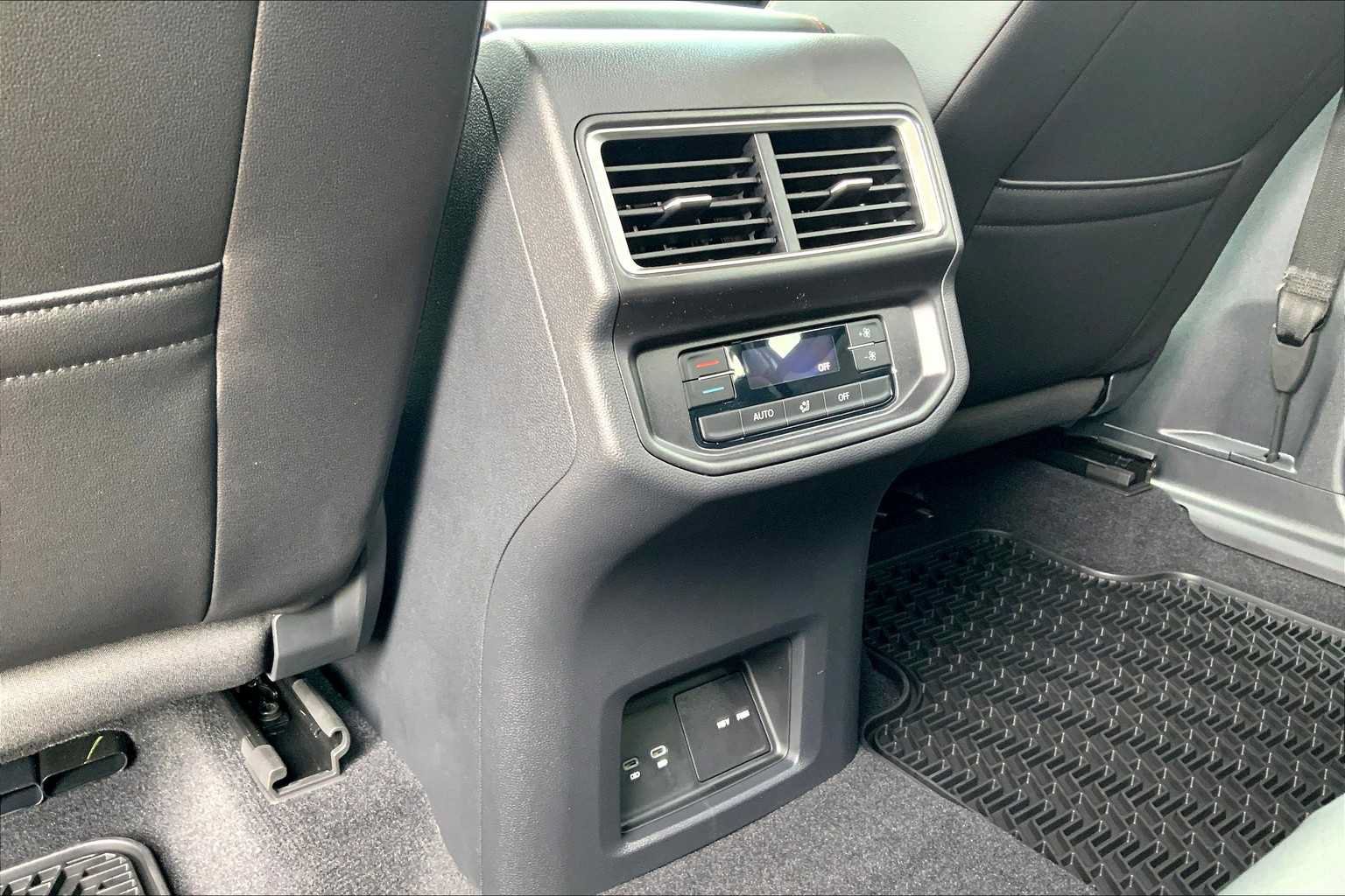 Used 2026 Volkswagen Atlas Peak Edition AWD/4WD image 20