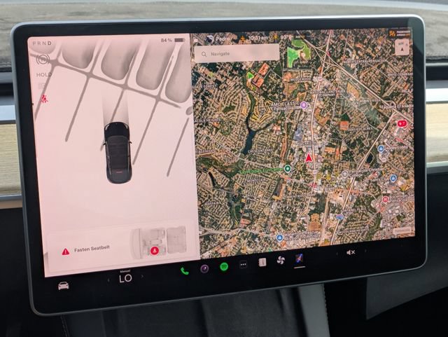 Used 2022 Tesla Model Y Long Range AWD/4WD image 23
