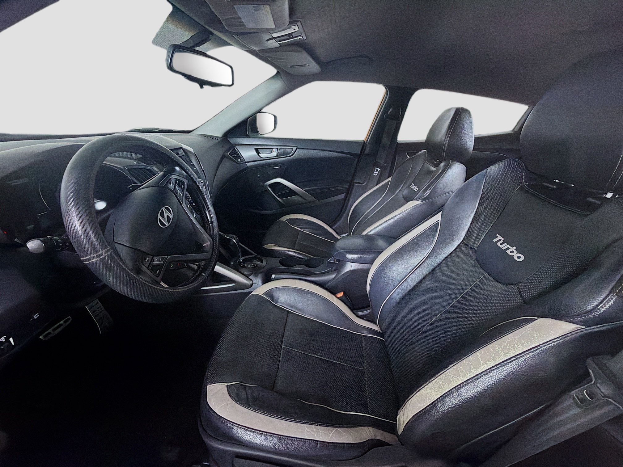 Used 2015 Hyundai Veloster Turbo FWD image 13
