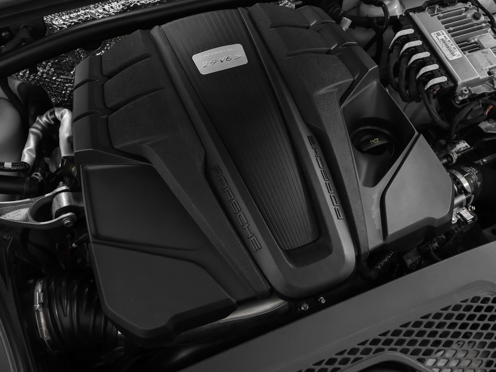 Certified 2022 Porsche Macan S image 17