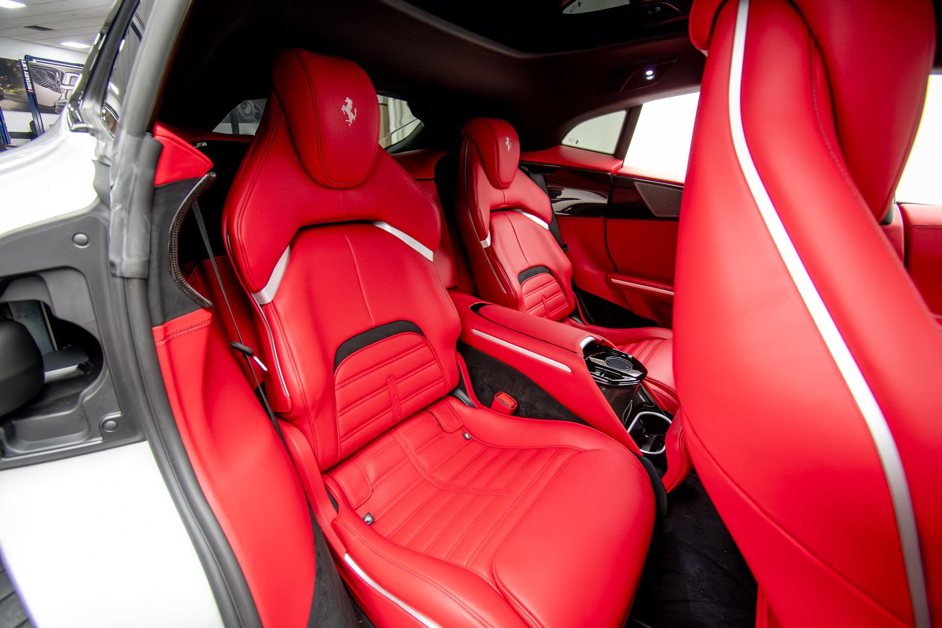 Used 2025 Ferrari Purosangue AWD/4WD image 29