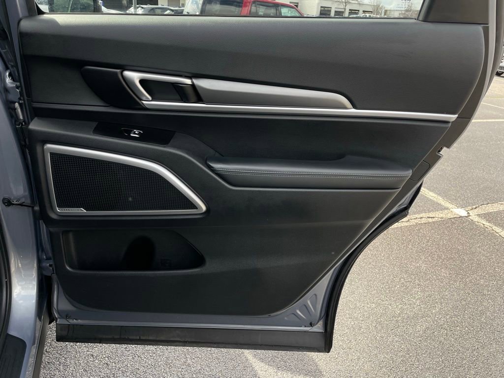 Used 2022 Kia Telluride S image 34