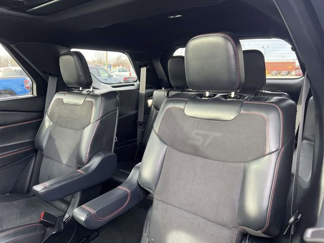 Certified 2025 Ford Explorer ST image 29