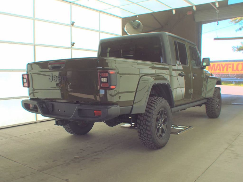 Used 2021 Jeep Gladiator Sport AWD/4WD image 2